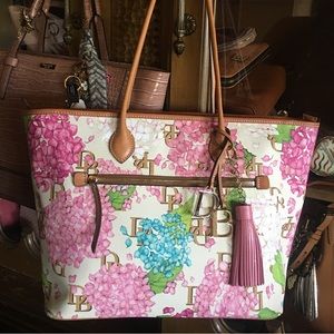 RARE Dooney & Bourke Large Pink Hydrangea Monogram tote flawed